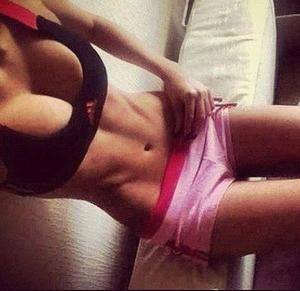 Lynette (22) from Washington | Discreet Casual Encounters