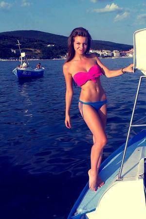 Ashleigh, age 20, Costa Mesa, CA profile picture