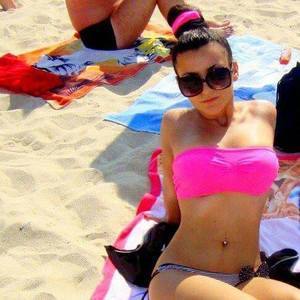 Chat with Abby (25) | Alberta Hookups Available Now