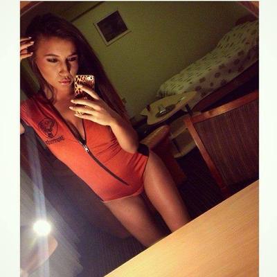 Chat with Holly (19) | West Virginia Hookups Available Now