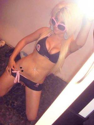 Meet Daniella (21) from Texas | Same-Night Dating
