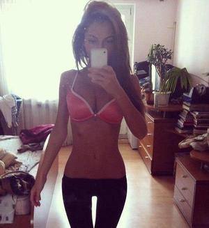 Meet Danielle (19) from New York | Same-Night Dating