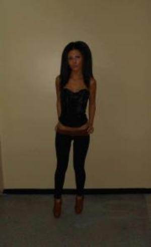 Corrine (18) profile photo in New York