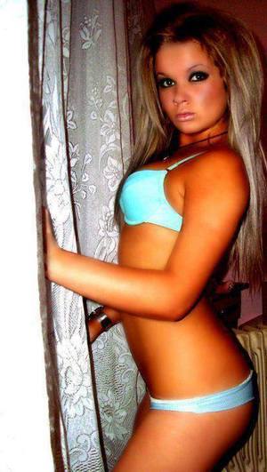 Chat with Yasmeen (29) | Pennsylvania Hookups Available Now