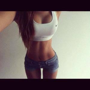 Laura (20) in Florida | Hookup Tonight