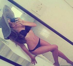 Chat with Tiffany (20) | Illinois Hookups Available Now