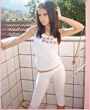 Meet Madelyn (20) from Washington | Same-Night Dating