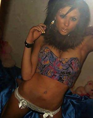 Chat with Gloria (26) | New York Hookups Available Now