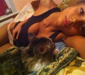 Chat with Carolina (18) | Arizona Hookups Available Now