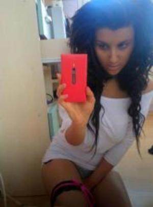 Alondra, 19, profile image for Washington dating page