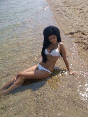 Chat with Roselyn (25) | Indiana Hookups Available Now