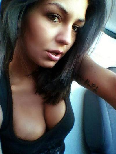 Chat with Ashlie (21) | Florida Hookups Available Now