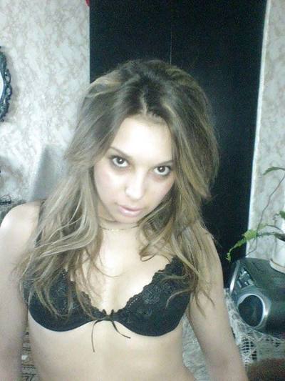 Chat with Tessa (29) | Virginia Hookups Available Now