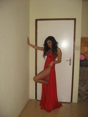 Chat with Elaine (23) | California Hookups Available Now