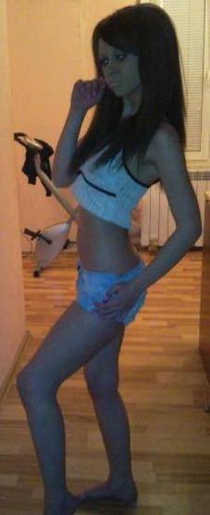 Meet Liliana (19) from New York | Same-Night Dating