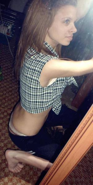 Meet Clare (19) from Texas | Same-Night Dating