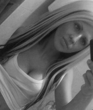 Meet Penelope (22) from Puerto Rico | Same-Night Dating