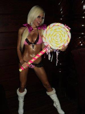 Chat with Ally (26) | New York Hookups Available Now