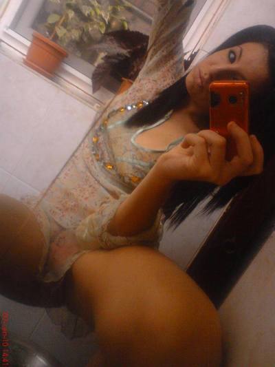 Chat with Brianna (24) | Texas Hookups Available Now