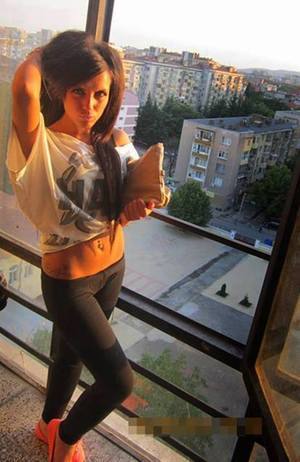 Meet Cassandra (22) from Texas | Same-Night Dating