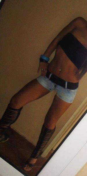 Chat with Leticia (24) | Florida Hookups Available Now