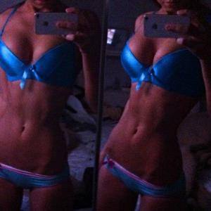 Chat with Annabella (26) | Colorado Hookups Available Now