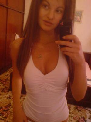 Meet Sandy (18) from New York | Same-Night Dating