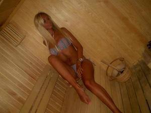 Meet Dalia (21) from New York | Same-Night Dating