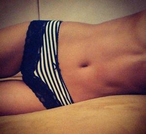 Tobi from Hope Valley, Rhode Island is looking for adult webcam chat