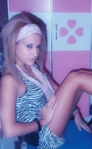 Melani from Landover, Maryland is interested in nsa sex with a nice, young man