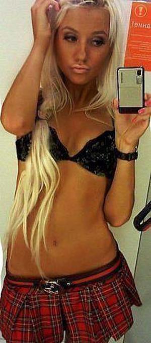 Eliana from Leavenworth, Indiana is looking for adult webcam chat