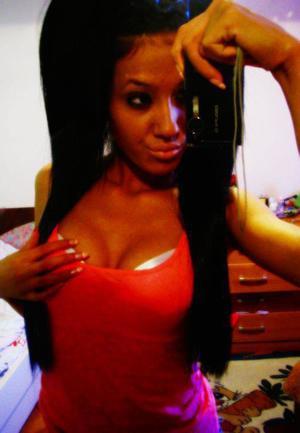 Synthia from Paradise, Nevada is looking for adult webcam chat