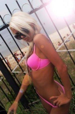 Shelia from Thaxton, Mississippi is looking for adult webcam chat