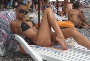 Bobette from Titusville, Florida is looking for adult webcam chat