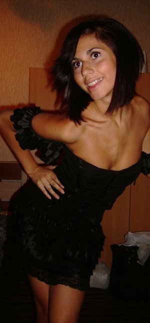 Elana from Timnath, Colorado is looking for adult webcam chat